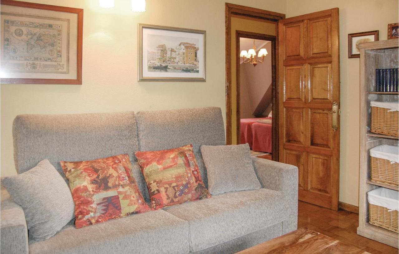 La Pinera Gorgeous Home In Pilona With Kitchen מראה חיצוני תמונה